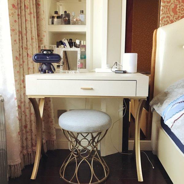 北欧现代简约创意小书桌金色铁艺实木白色烤漆卧室梳妆台化妆桌