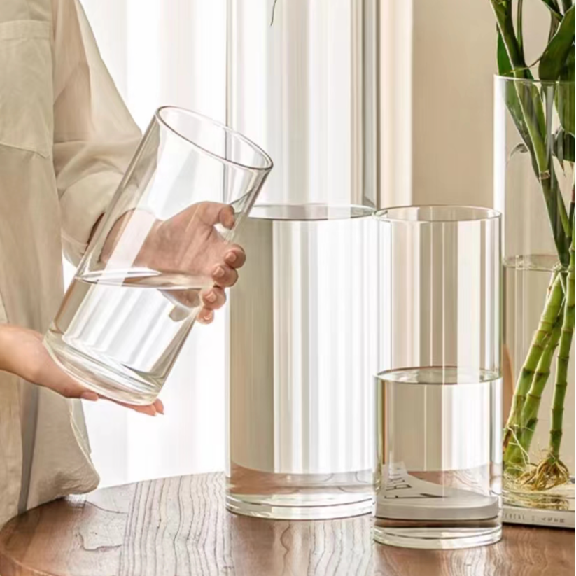 简约风格透明亚克力花瓶