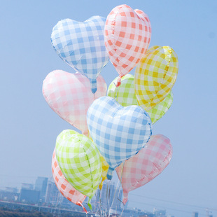 18寸方格子爱心铝膜气球糖果色婚庆生日派对装饰装扮布置飘空拍照
