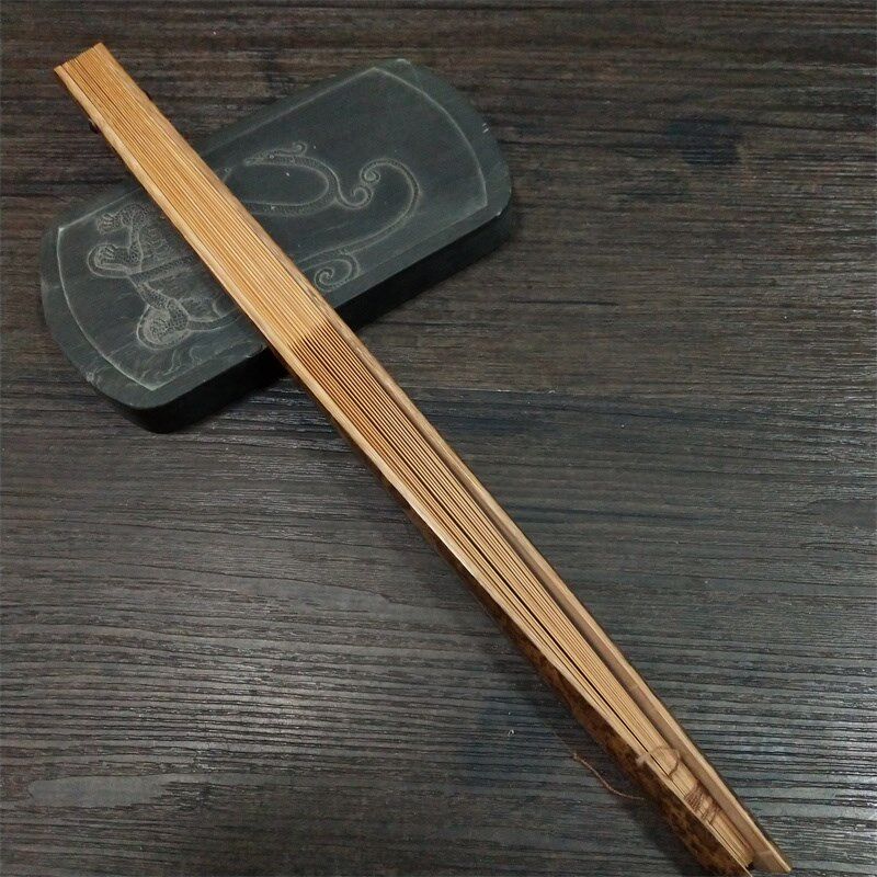 高档文玩空白宣纸折扇九寸天然斑竹老蚊帐杆梅鹿扇骨花纹凹凸感强