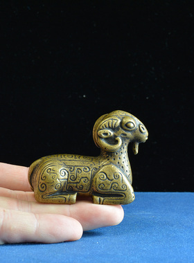 中式古典小铜器清代卧羊铜摆件镇尺茶宠文玩小摆件复古实心纯铜