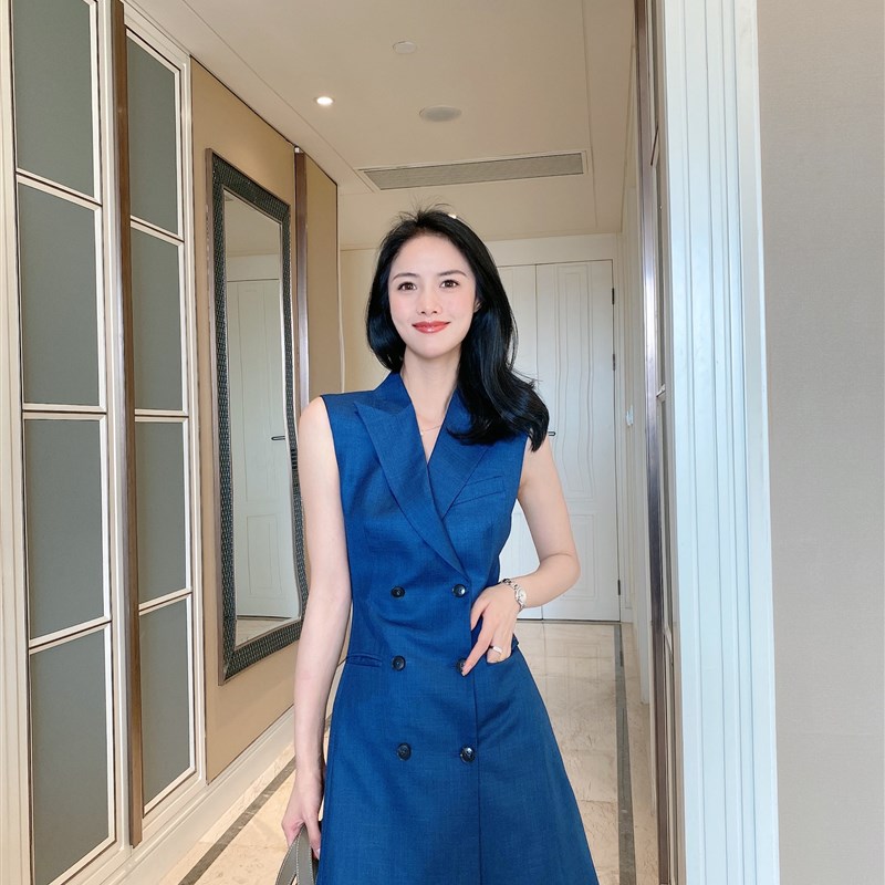 2021夏季新款藏蓝色双排扣中长款西装马甲无袖连衣裙女