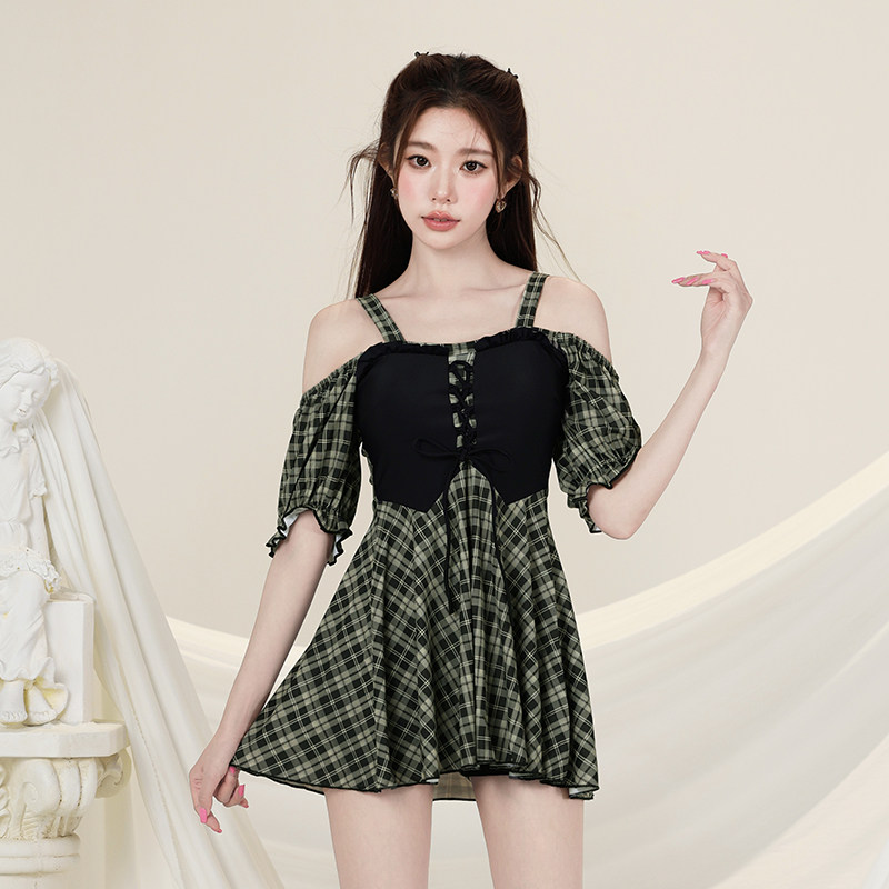 连身泳衣女夏2023新款爆款保守显瘦遮肚高级感裙S式平角时尚游泳