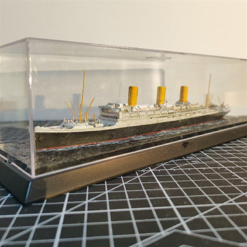 CM1/1250俾斯麦号邮z轮全合金成品战舰舰船模型带水景