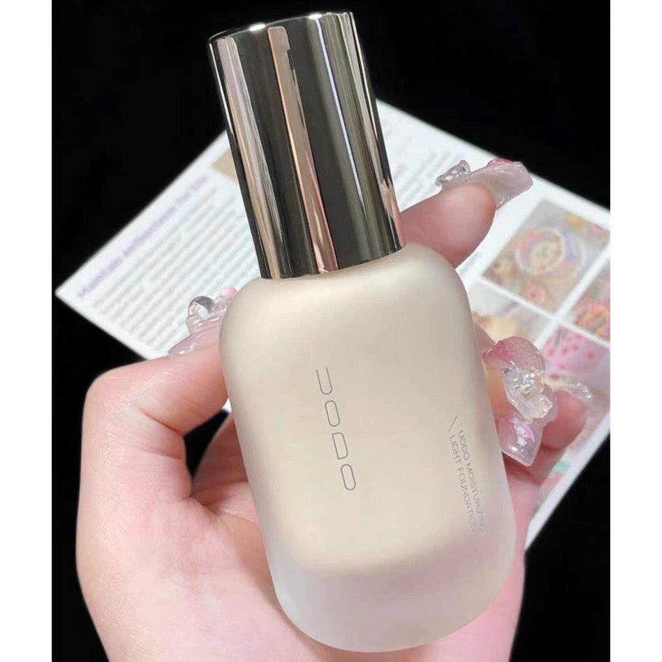 优沃朵沁透明亮美肌粉底液混干油皮水润持妆控油持久不脱妆