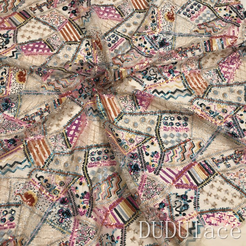 亮片混纺刺绣网纱面料定制几何民族风图案服装提花水溶蕾丝布料