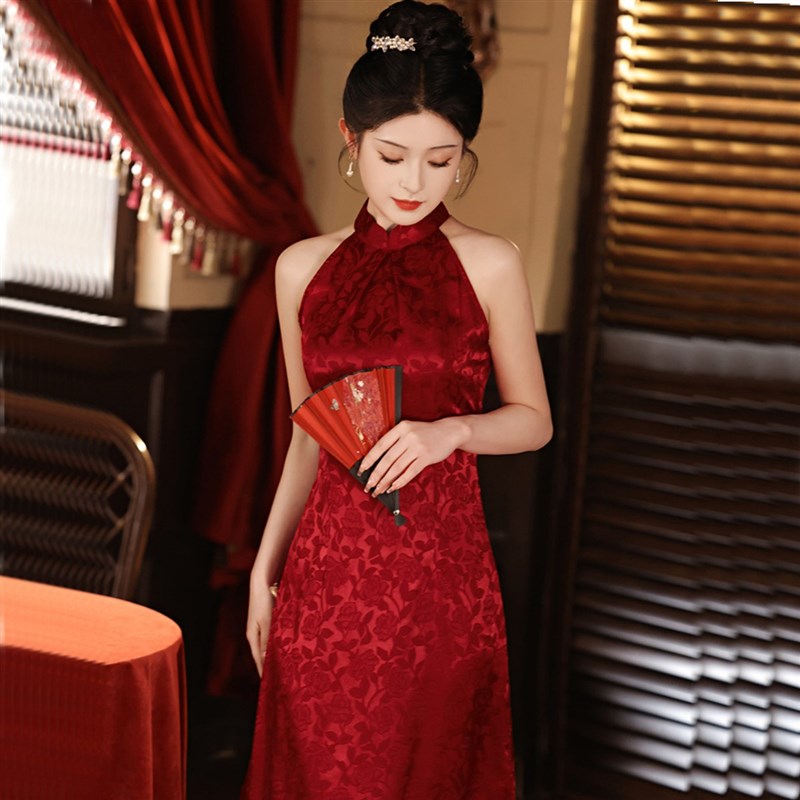新中式改良旗袍女夏季挂脖晨袍新娘红色结婚敬酒服订婚回门连衣裙