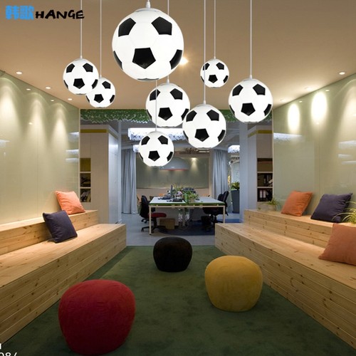 卡通创意艺术足球吊灯幼儿园灯教室游乐园过道大厅教室灯装饰灯具