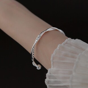 爆款白铜镀银莫比乌斯环手镯女小众设计高级感镯子手环年轻款新潮