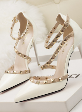 全屋定制衣柜样板房衣帽间摆件服装帽子包包男女鞋子道具房装饰品