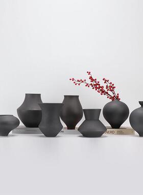 现代简约手工陶瓷花瓶磨砂黑花器新中式样板房餐桌玄关艺术摆件