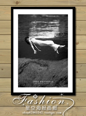 黑白摄影:Ldy in  Wter装饰画有框画客厅餐厅咖啡厅酒吧海报