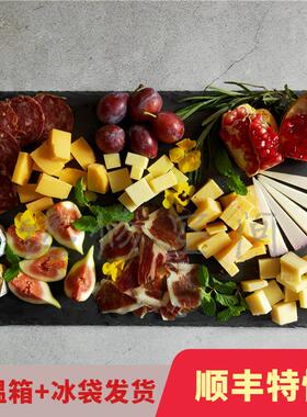 奶酪拼盘一站齐。黑标蒙塔纳孔泰红酒阿彭策尔蜂蜜伊比利亚火腿