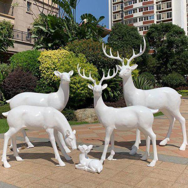 户外梅花鹿摆件玻璃钢白装饰品彷真动物小抽象大型景观鹿雕塑园林