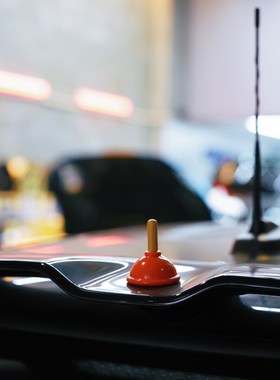 边集EDIO COEE小皮搋子车载香氛摆件一路畅通W创意搞怪礼物