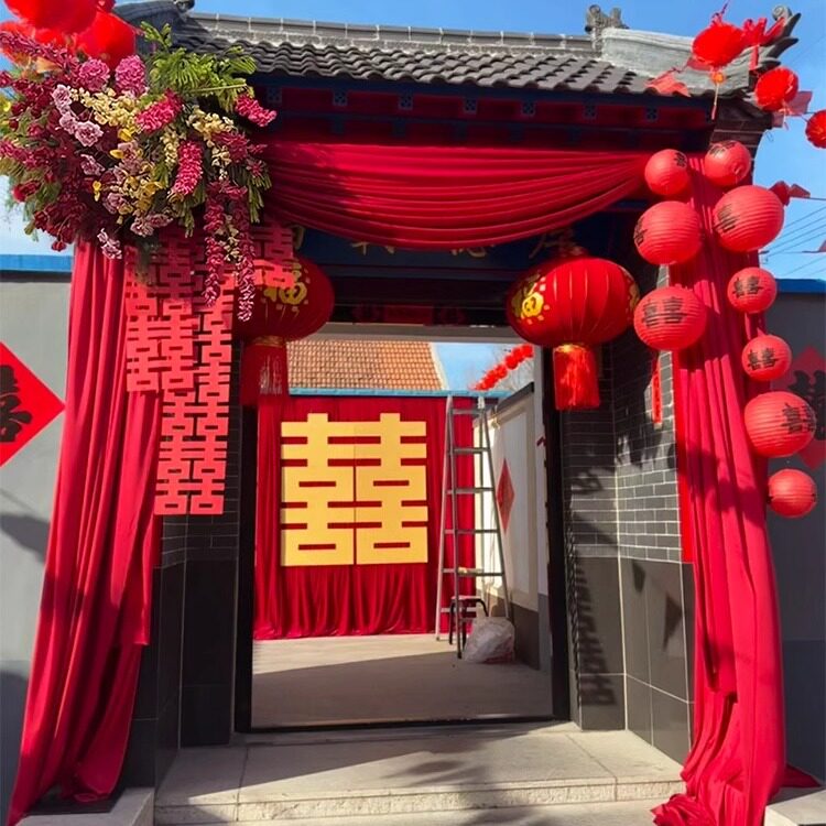 农村结婚院子装饰别墅自建房庭院场景布幔布置订婚礼红色灯笼瀑布