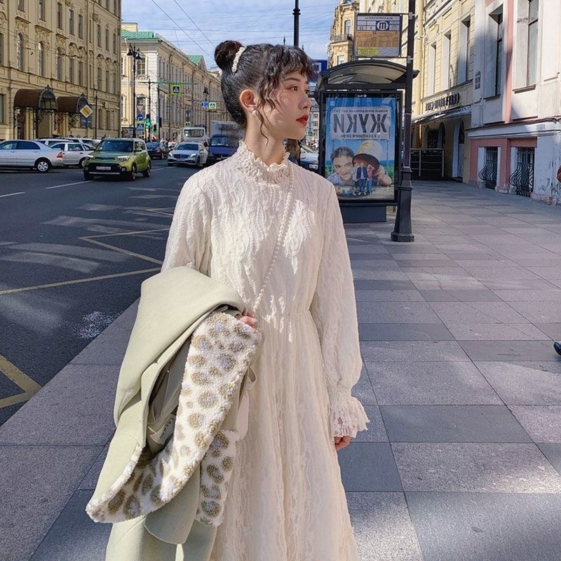 加绒加厚中长款蕾丝裙配大衣外套的内搭森系仙女连衣裙秋冬打底裙