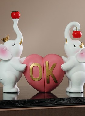 新婚礼物送新人可爱情侣对象摆件订婚客厅卧室装饰送闺蜜结婚礼物