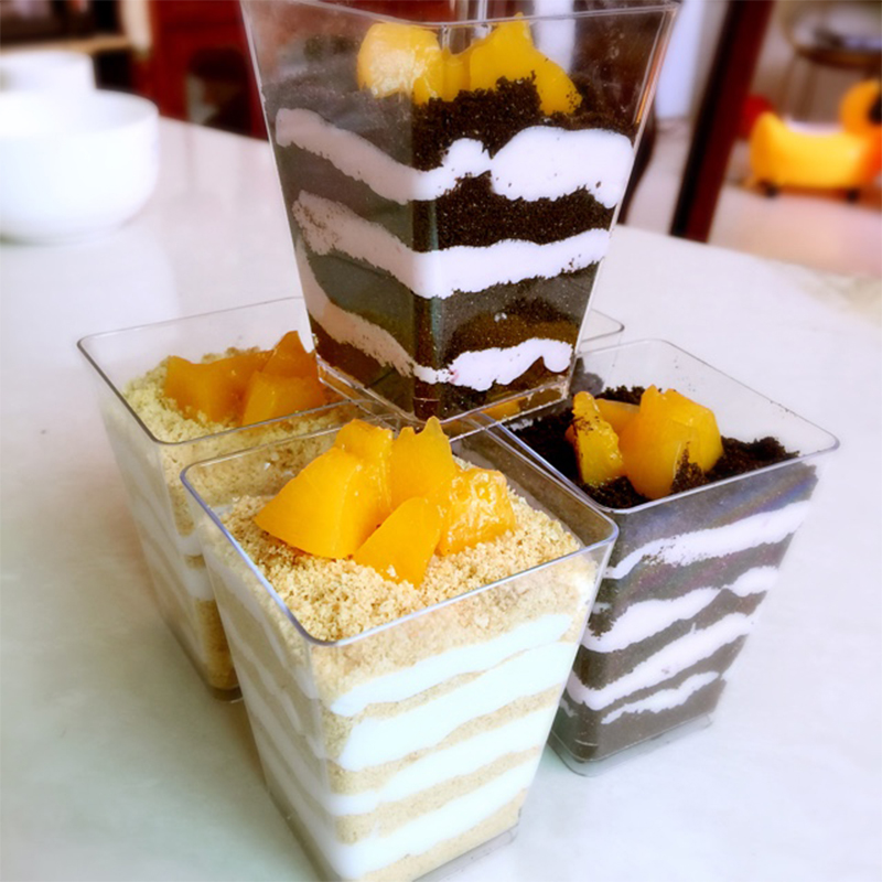 慕斯一次性硬塑料透明果冻杯甜品布丁提拉米苏带盖酸奶木糠蛋糕杯