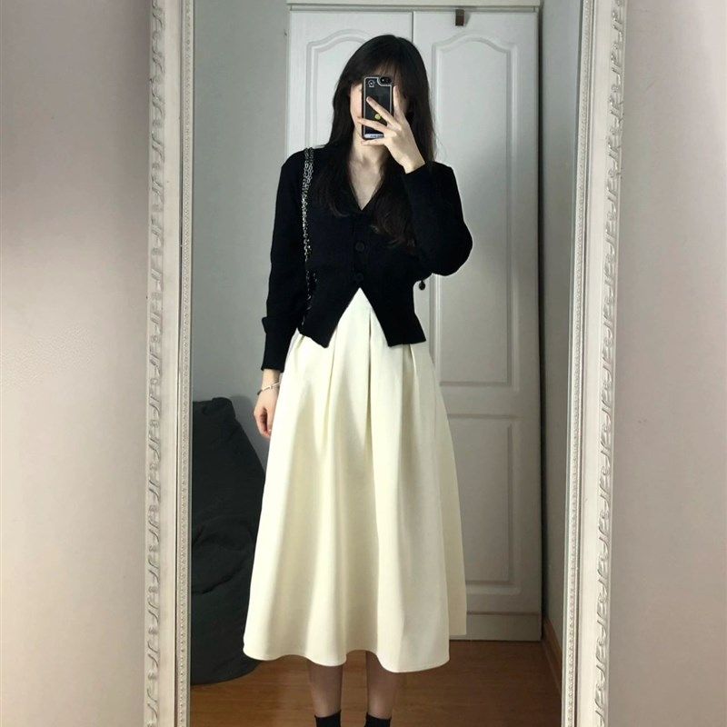 145小个子显高套装女150时尚V领针织毛衣开衫白色半身裙两件套秋