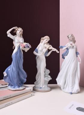 欧式家居装饰品小摆件客厅酒柜电视柜房间陶瓷人物西洋美女工艺品