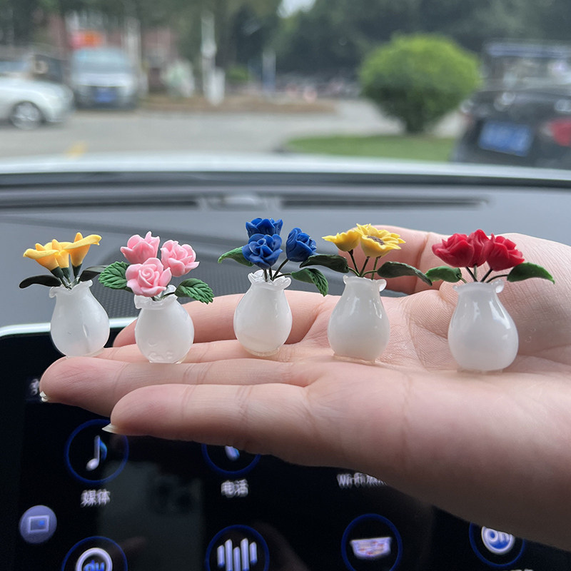 车载小花玫瑰马蹄莲向日葵泫雅爱花创意个性车内中控台饰品