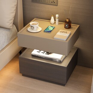 现代简约床头柜无线充多层实木储物柜感应灯高级床头悬浮柜子定制