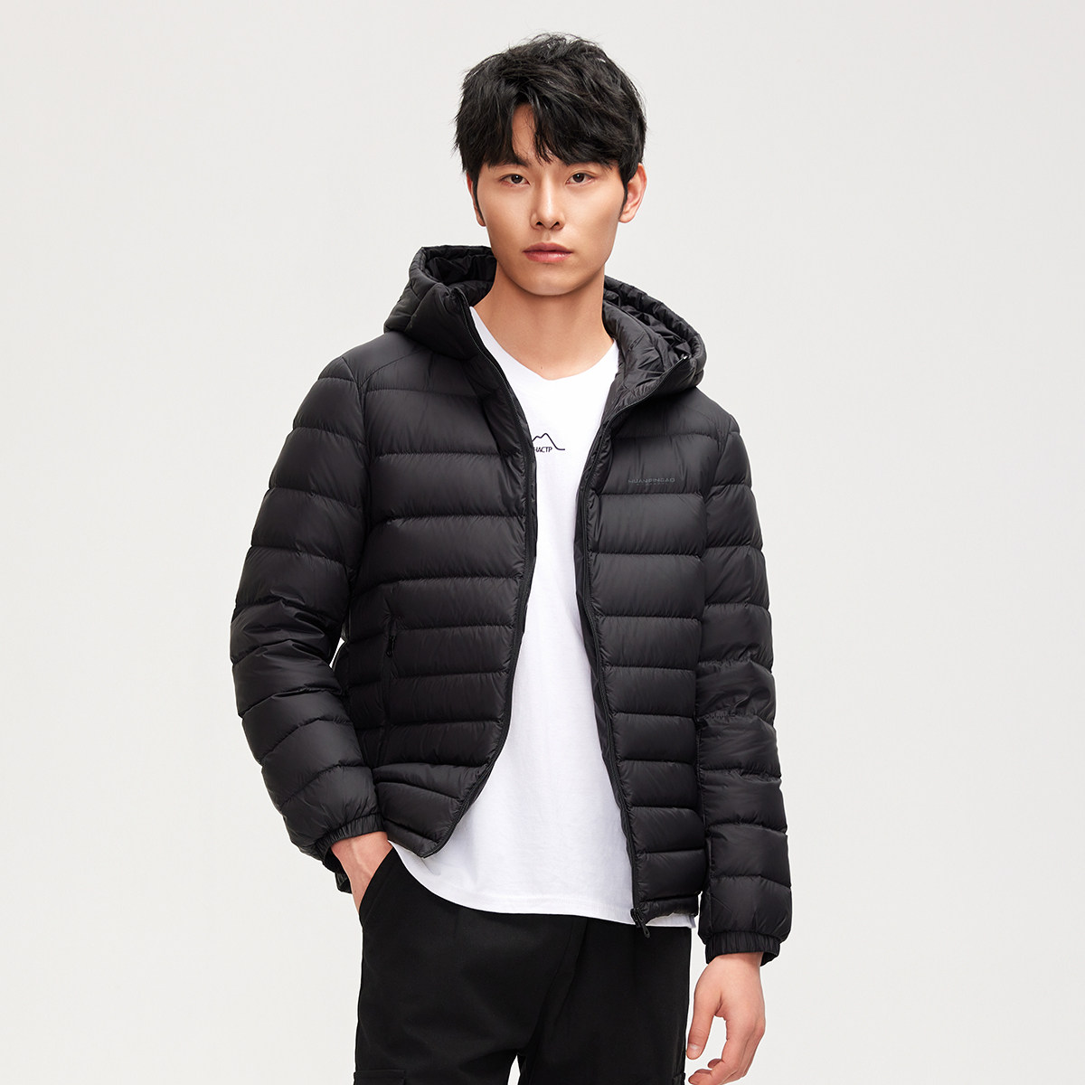暖频道男士轻暖短款连帽羽绒服轻薄舒适保暖外套面包服服鸭绒休闲