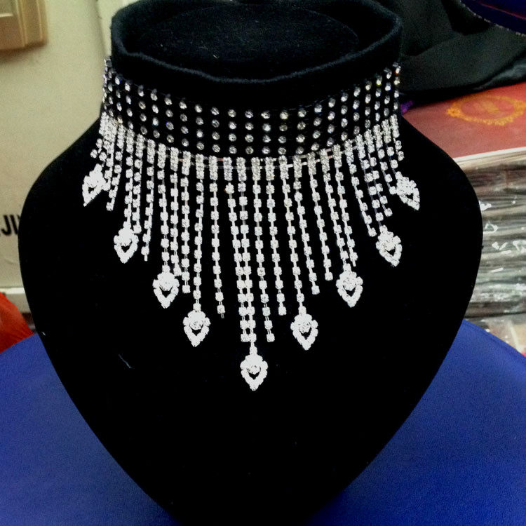 水钻布纱领e假领子女晚会套链假领舞会长吊坠广场舞秋冬围脖女护