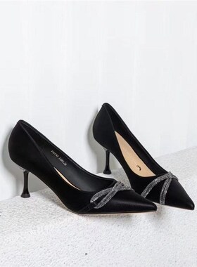 26K1167时尚尖头细跟黑色水钻高跟F鞋单鞋2025新款百搭气质工作鞋