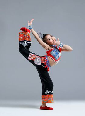 儿童彝族云南凉山七月火把节独舞喊月亮少数民族舞蹈演出表演服饰