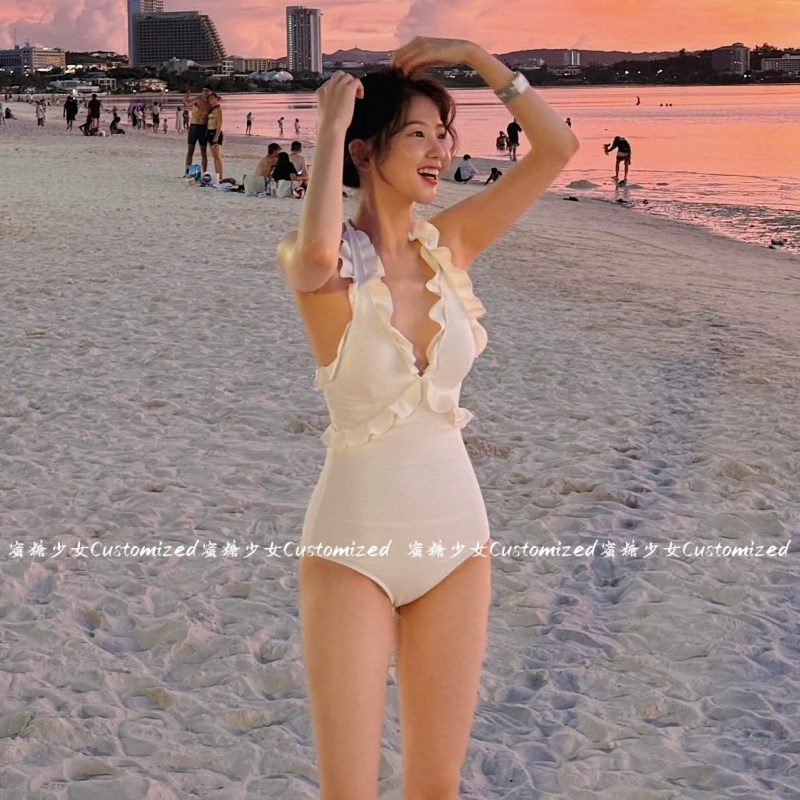 纯欲风白色荷叶边连体三角u泳衣女高级感显瘦遮肚温泉海岛度假泳