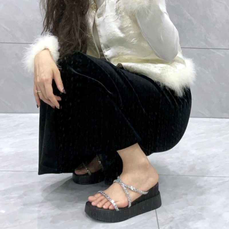 2025新款绝美厚底多巴胺凉拖鞋女E士外穿 坡跟增高不累脚时尚凉鞋