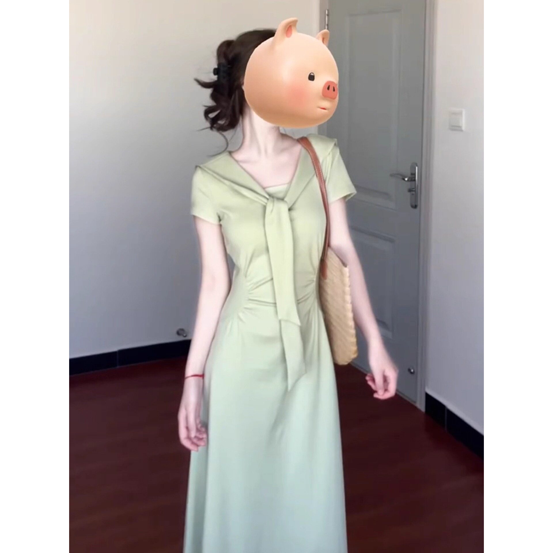 法式高级感短袖连衣裙子女夏季2025年新款设计感收腰气质显瘦长裙