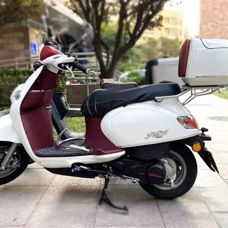 适用本田塔帕100后尾箱改装WH100T-2C/5摩托尾架载物后备箱配件