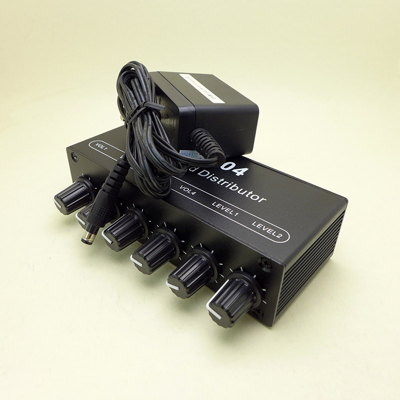 耳机放大功放分配器一拖四音频信号一分四路多路输出二进四出耳放