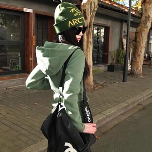 修身外套女春秋冬季2025新款小个子连帽卫衣收腰紧身瑜伽运动上衣