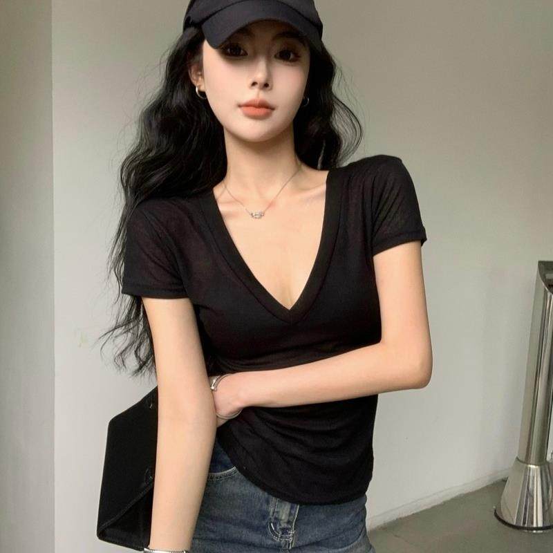 v领黑色正肩短袖面膜T恤女夏季2025新款透气凉爽修身显瘦辣妹上衣