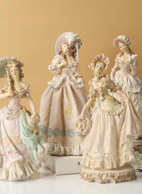 欧式人物摆件创意家居桌面客厅酒柜卧室装饰现代简约乔迁新居礼品