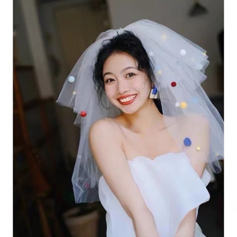 鬼马少女新款个性彩色球球蓬蓬头纱新娘求婚领证登记多巴胺小头纱