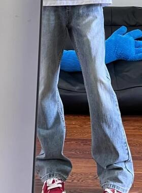 浅蓝色弯刀牛仔裤男夏季2025新款高街痞帅显瘦微喇直筒裤