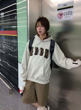 2025新款国潮牌白灰色时尚刺绣字母连帽卫衣女美式高街慵懒风外套