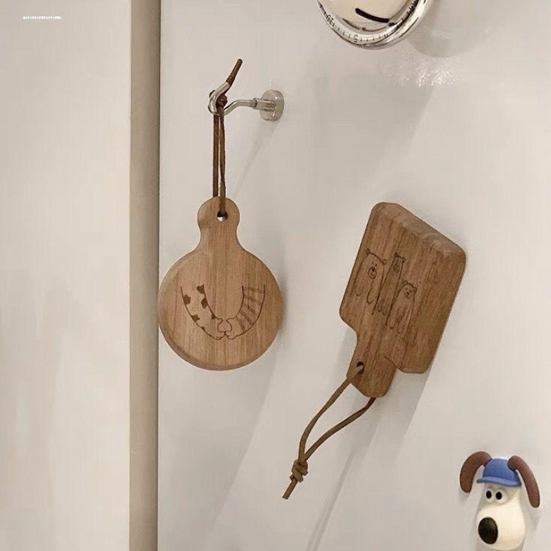 啤酒开瓶器冰箱贴创意可爱磁吸起子家用无痕便携实木启瓶器