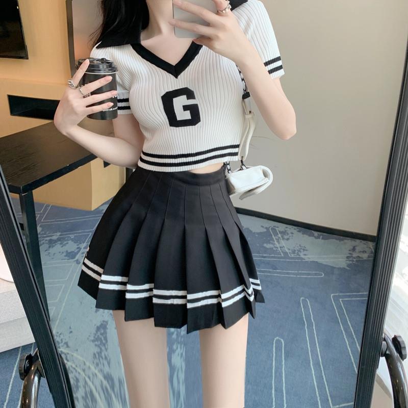 正货辣妹V领短款上衣百褶
