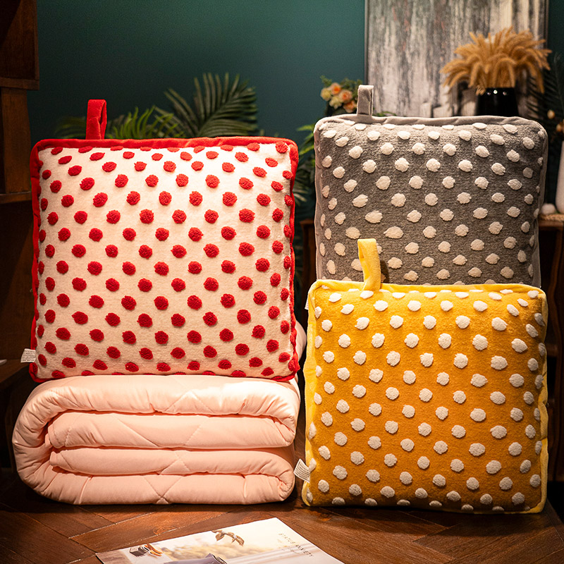 抱枕被子两用加厚加绒办公室午睡枕头毯子二合一车载午休折叠靠枕