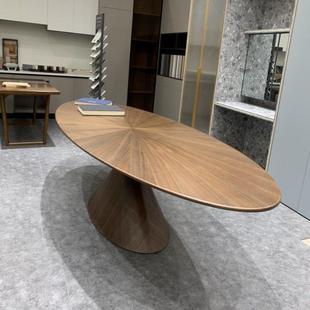 飞碟餐桌椭圆款意大利天平全实木异形别墅高档设计师意式极简茶桌