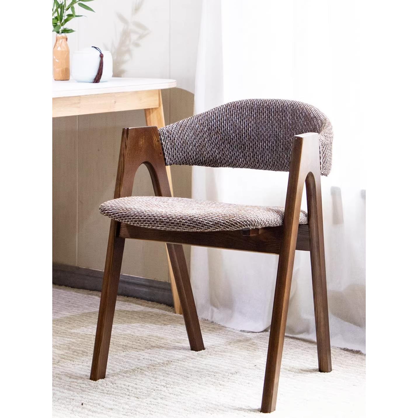 北欧实木椅子餐椅麻将软包椅舒服木头书桌水曲柳家用扶手轻奢高级