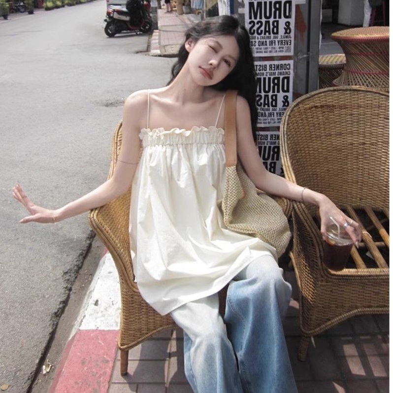 甜辣妹一字肩吊带洋气背心2025夏季设计感木耳边宽松短款上衣女装
