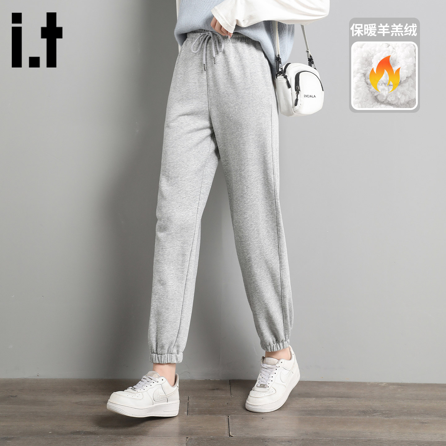 itizzue潮牌羊羔绒加绒卫裤女