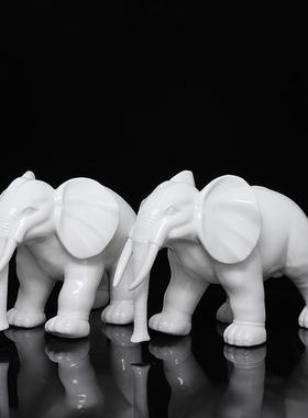 陶瓷大象摆件一对招财办公室客厅桌面吸水象瓷器镇宅风水饰品摆设